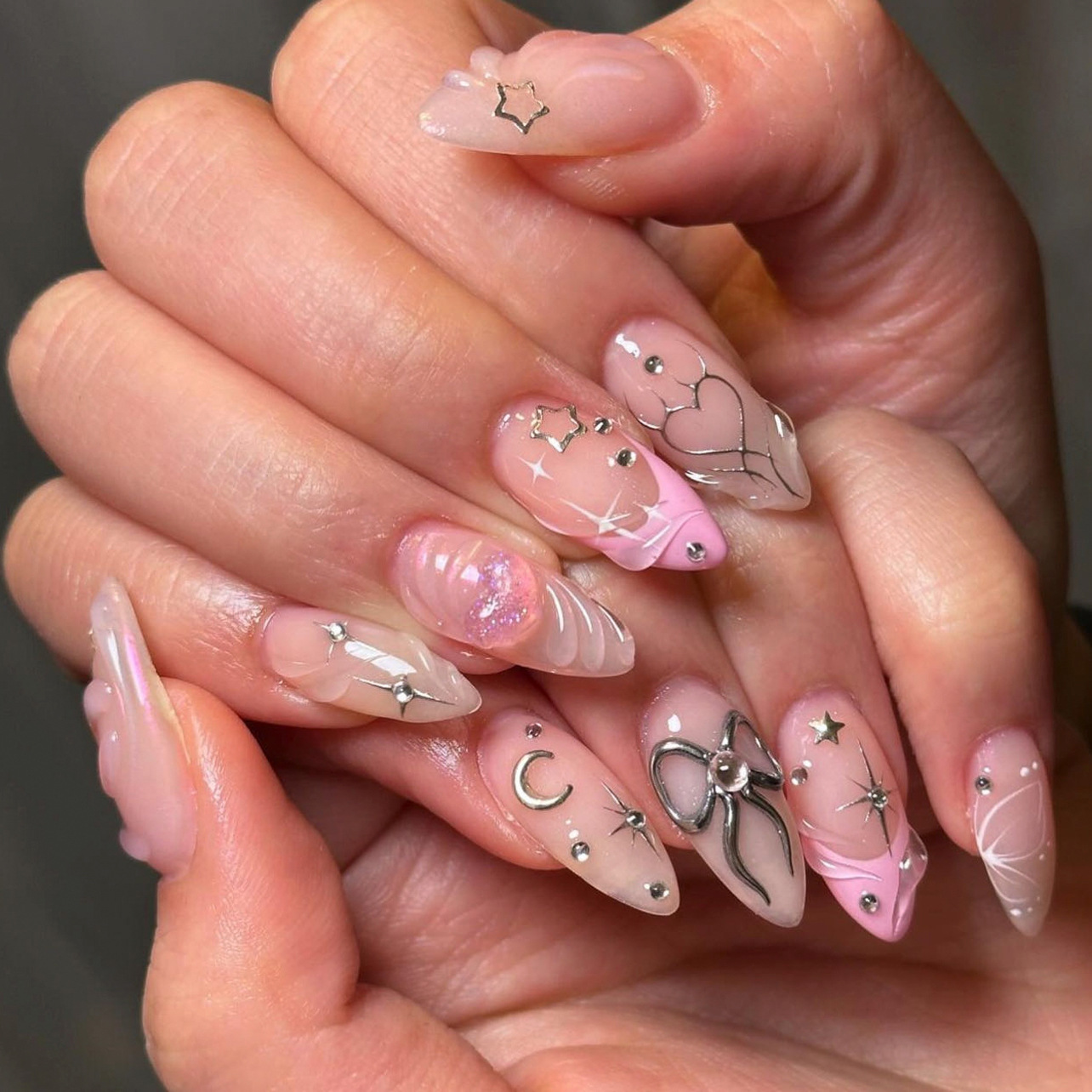 Nail Art Valentines Day - 24 قطعة مجموعات الأظافر كاذبة القوس