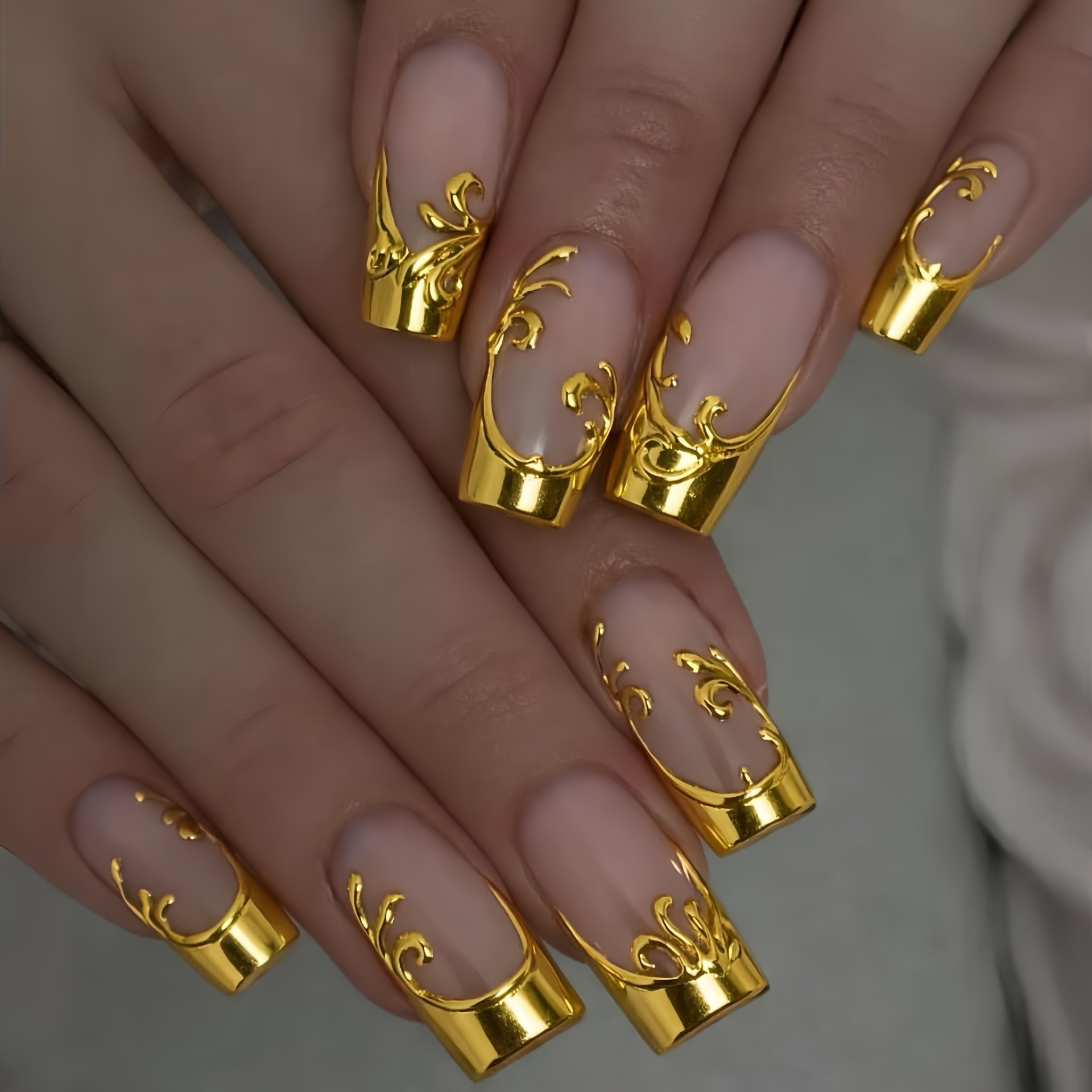 Nail Art Press On - أظافر صناعية متوسطة الطول للنساء، شكل