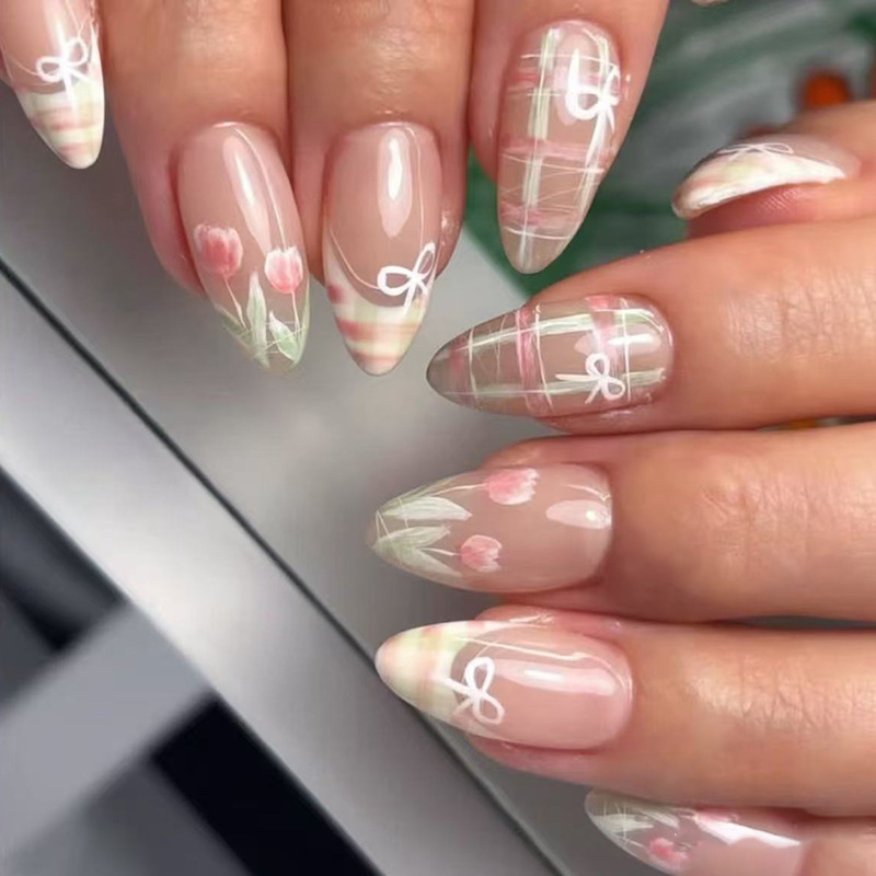 24 قطعة مجموعات الأظافر كاذبة  - مراجعة Nail Art Valentines Day وسعره