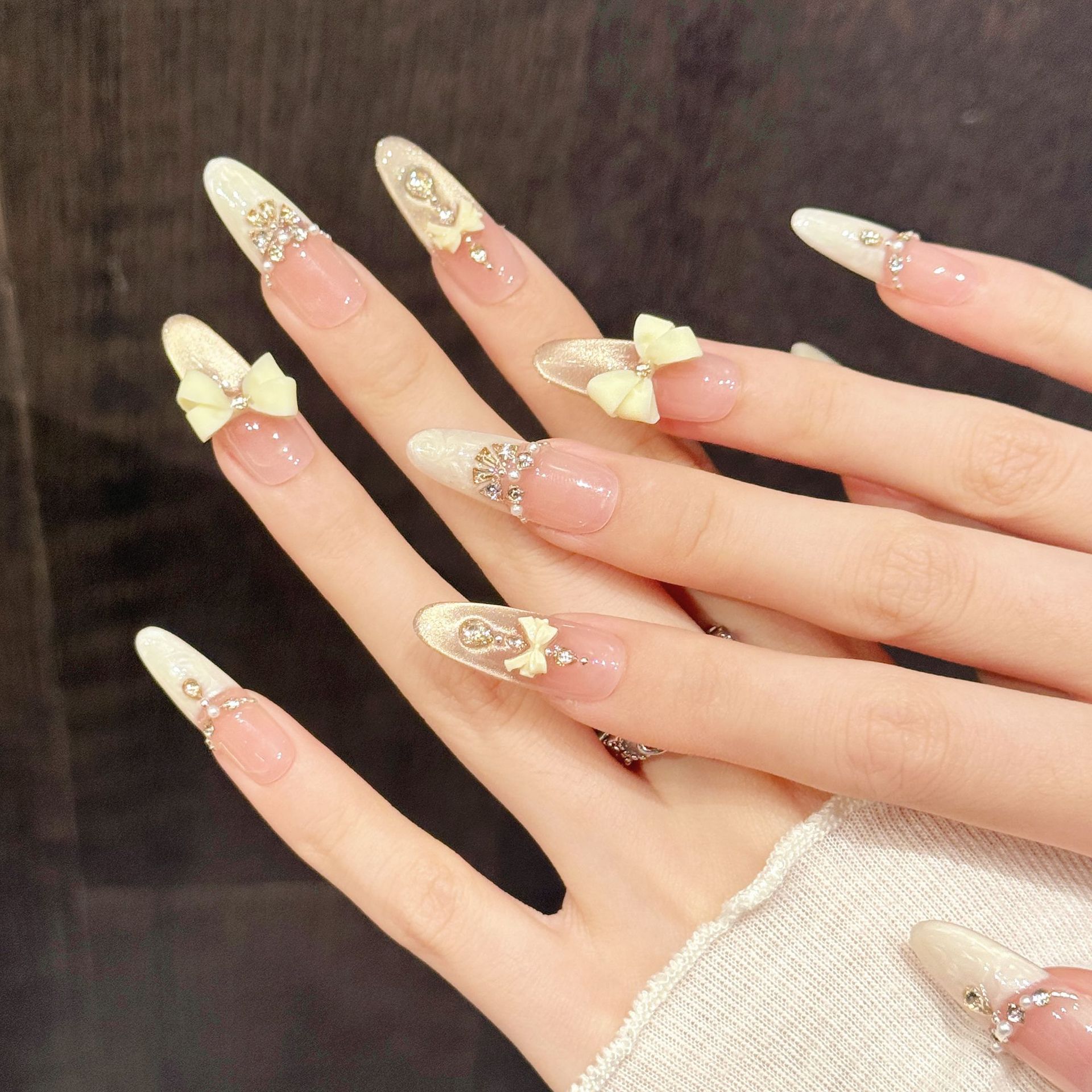10 قطعة الصحافة اليدوية على ال - مراجعة Nail Art Press On وسعره