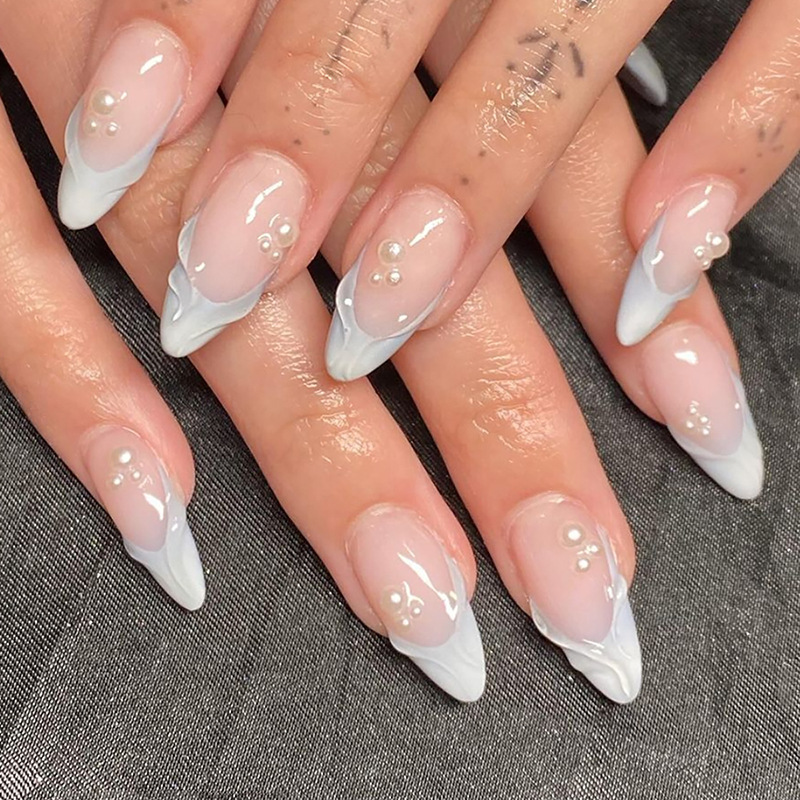 24 قطعة بسيطة الأخضر الفرنسية  - مراجعة Nail Art Press On وسعره