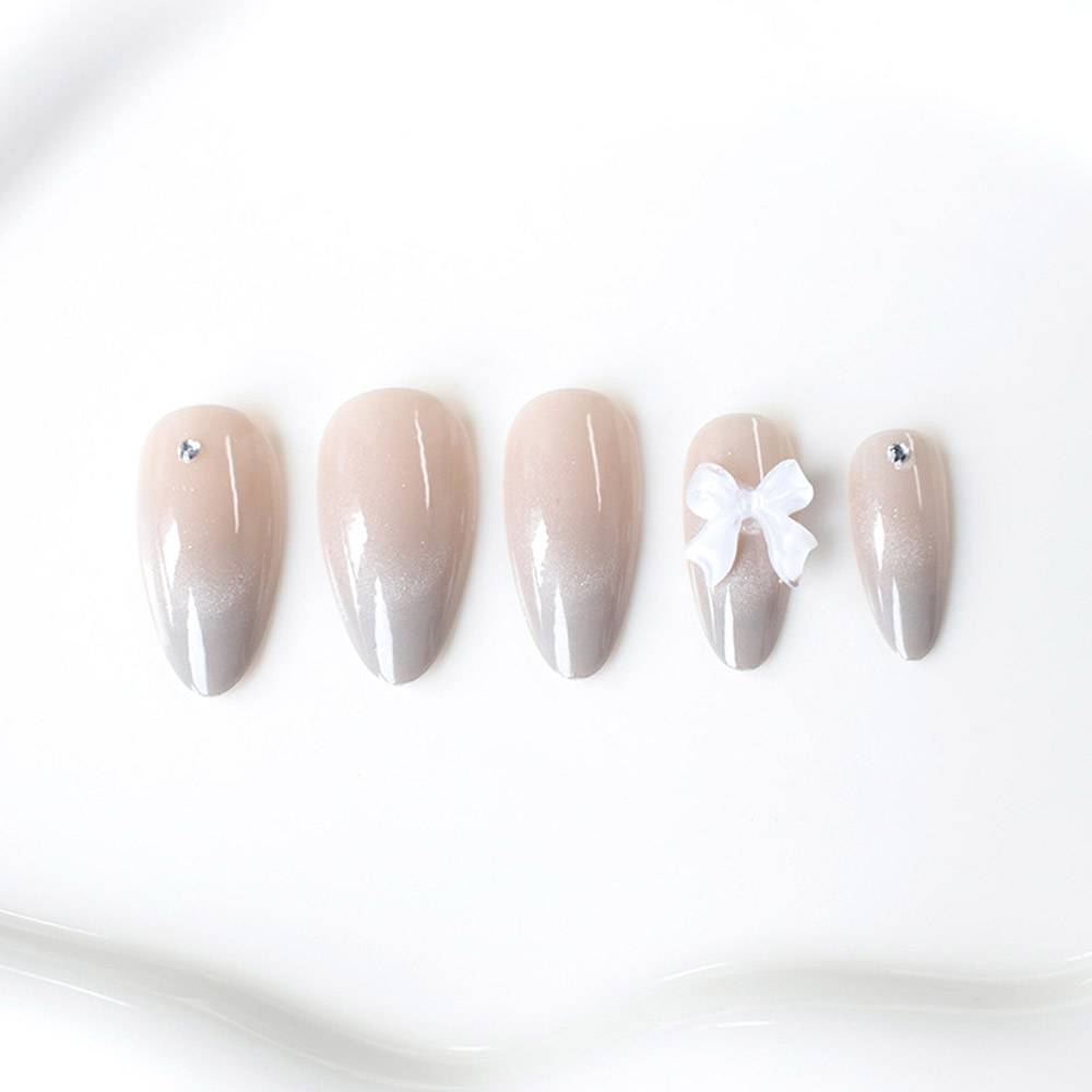 24 قطعة من أظافر اللوز الصناعي - مراجعة Nail Art Press On وسعره
